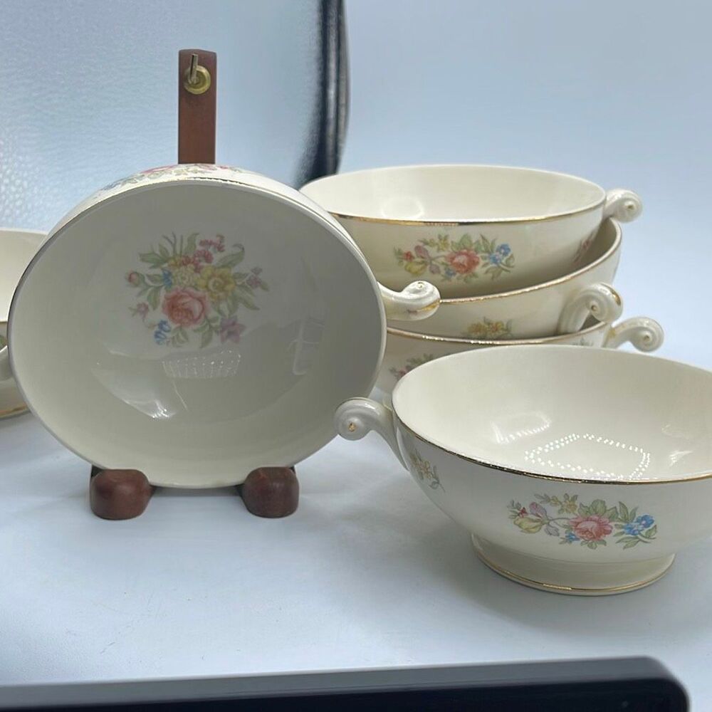 Vintage Homer Laughlin “Eggshell Nautilus” set of 6 bowls.
